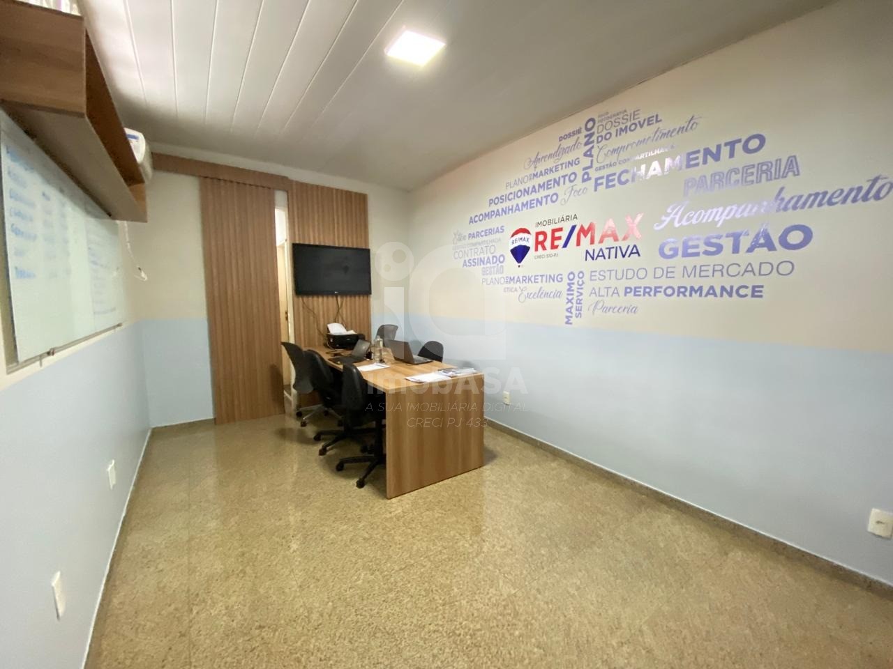 Casa, 4 quartos, 250 m² - Foto 9