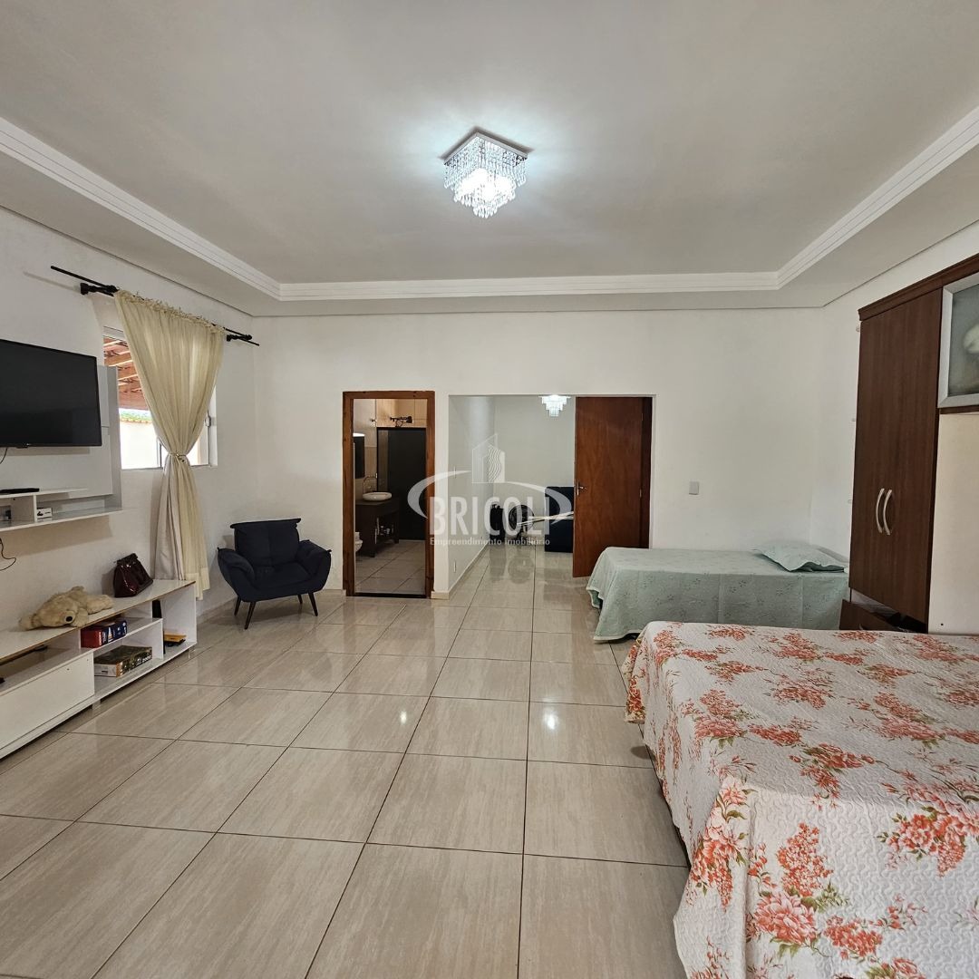 Casa, 3 quartos, 1040 m² - Foto 5