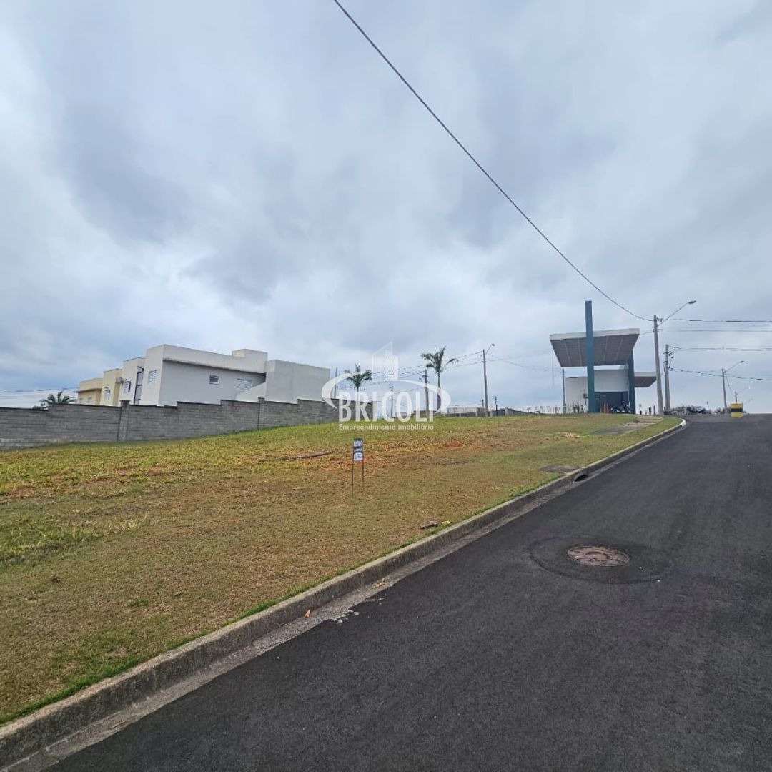 Loteamento e Condomínio, 250 m² - Foto 1