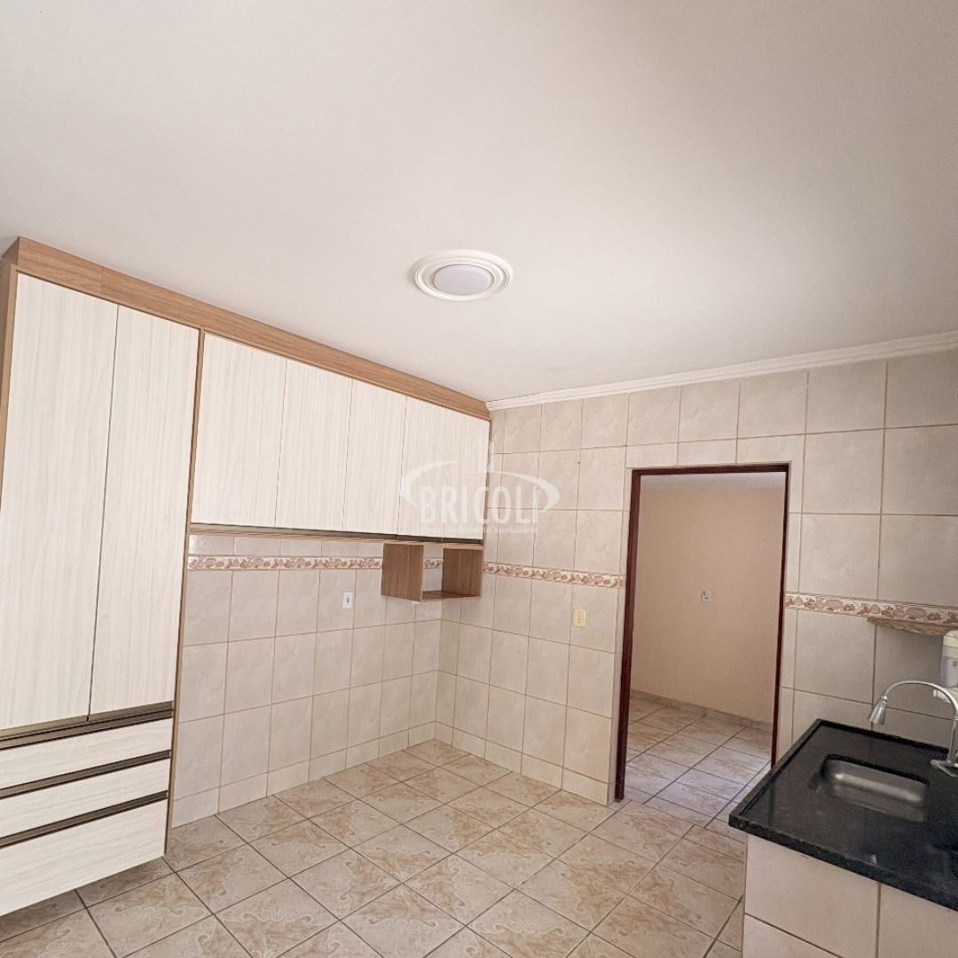 Casa, 4 quartos, 270 m² - Foto 4