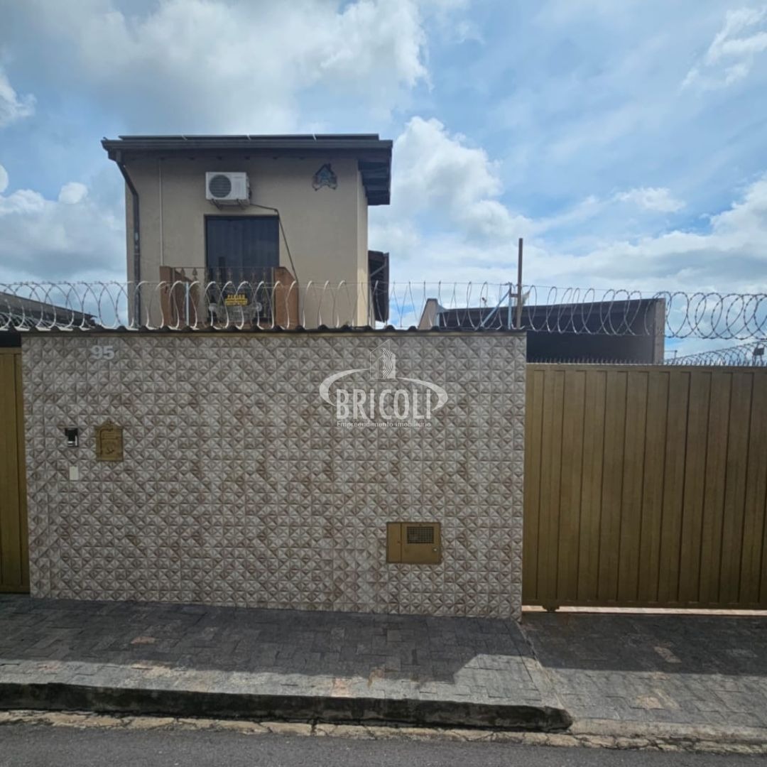 Casa, 3 quartos, 250 m² - Foto 1
