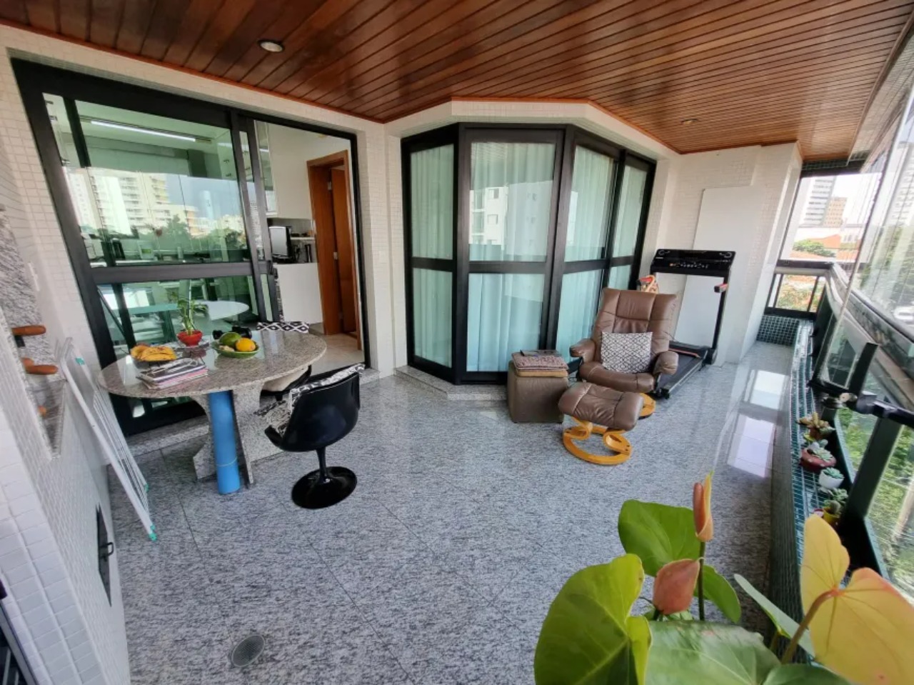 Apartamento, 3 quartos, 156 m² - Foto 1