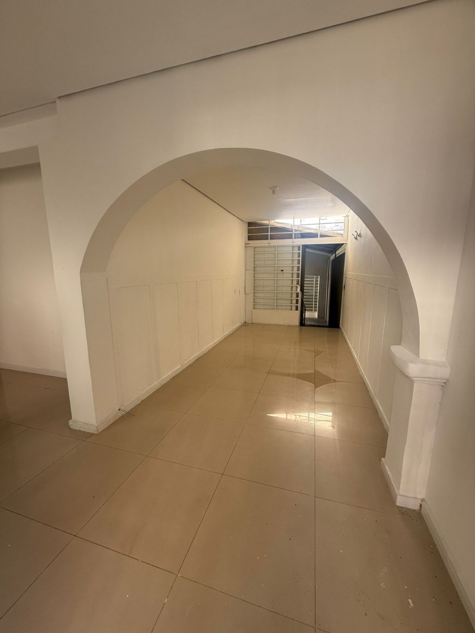 Casa, 1 quarto, 330 m² - Foto 1