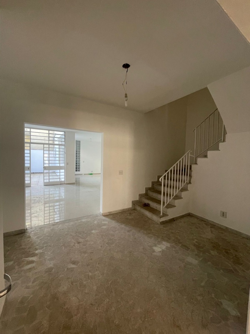 Casa, 1 quarto, 320 m² - Foto 1