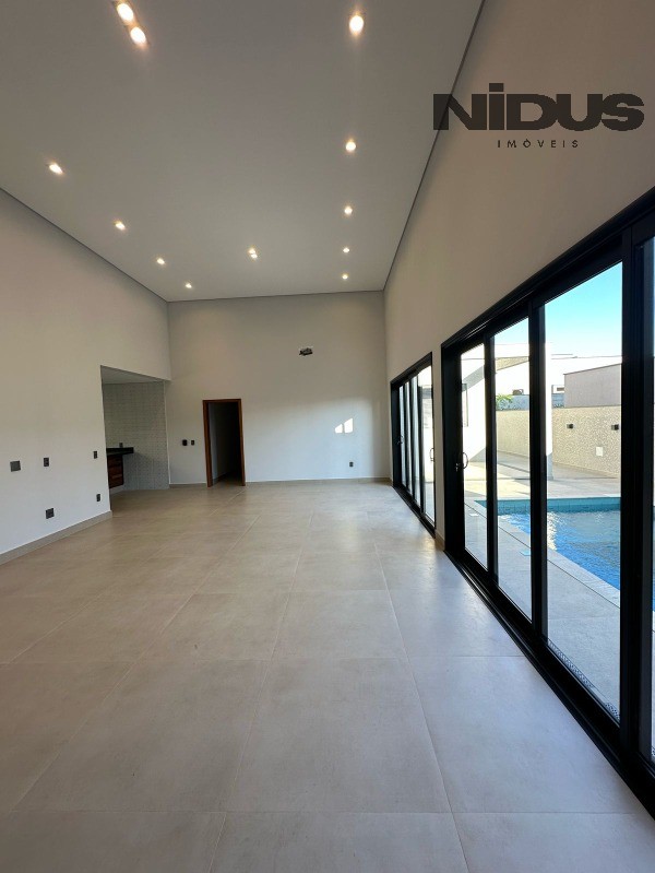 Casa, 3 quartos, 268 m² - Foto 4