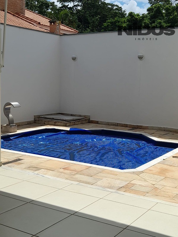 Casa, 4 quartos, 305 m² - Foto 1
