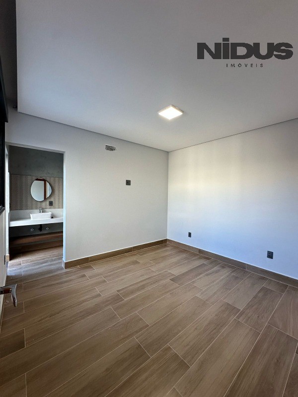 Casa, 3 quartos, 268 m² - Foto 20