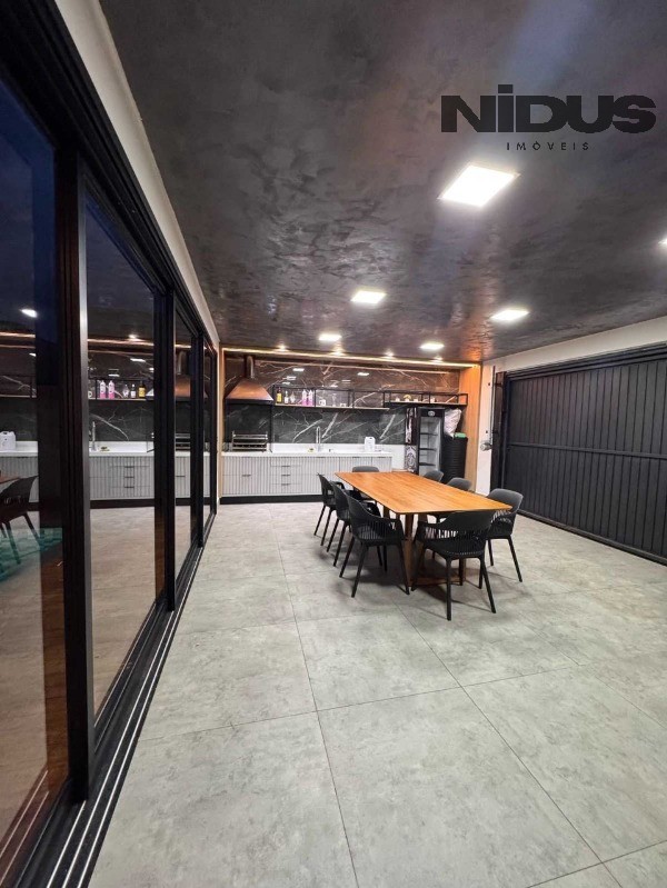 Casa, 3 quartos, 270 m² - Foto 10
