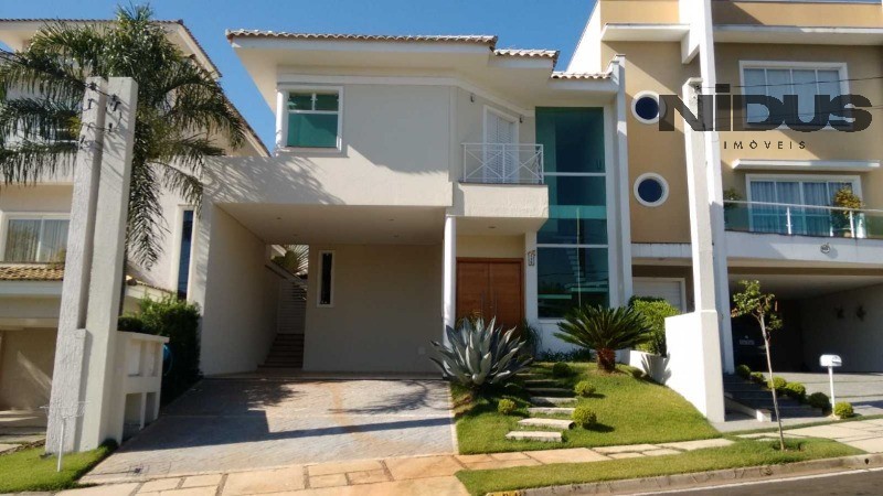 Casa, 3 quartos, 265 m² - Foto 1