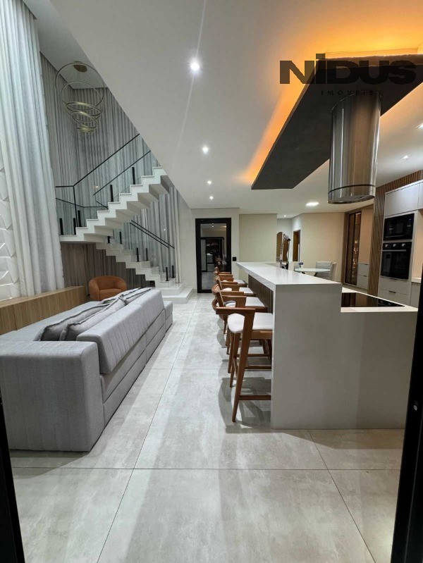 Casa, 3 quartos, 270 m² - Foto 8