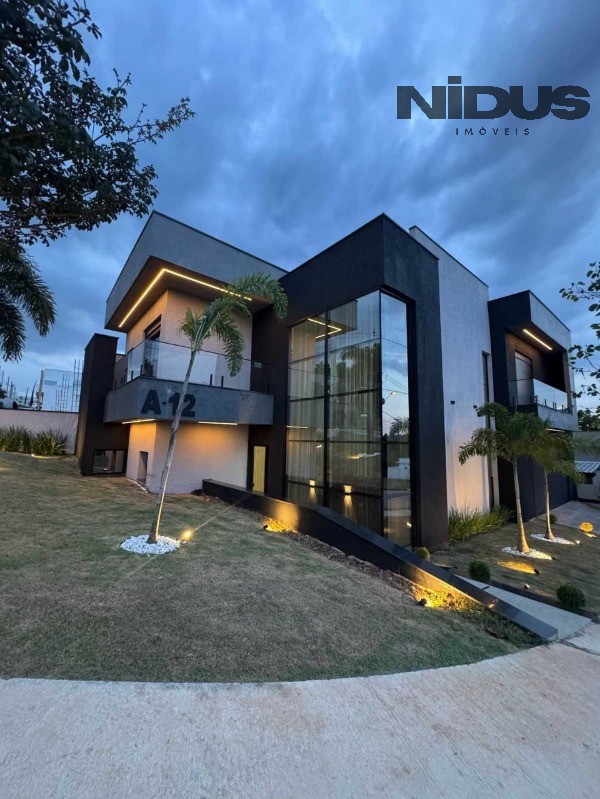 Casa, 3 quartos, 270 m² - Foto 2