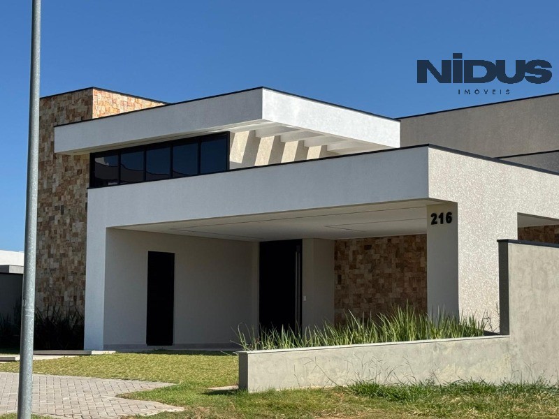 Casa, 4 quartos, 298 m² - Foto 1