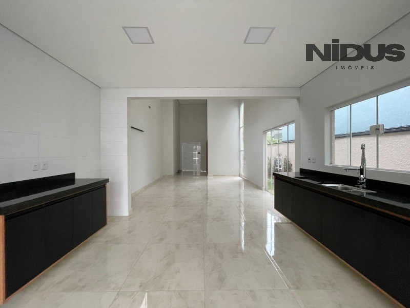 Casa, 3 quartos, 192 m² - Foto 2