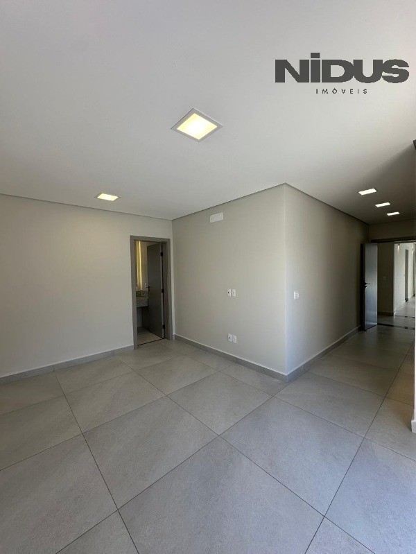 Casa, 4 quartos, 230 m² - Foto 26