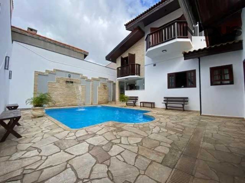 Casa, 3 quartos, 340 m² - Foto 2