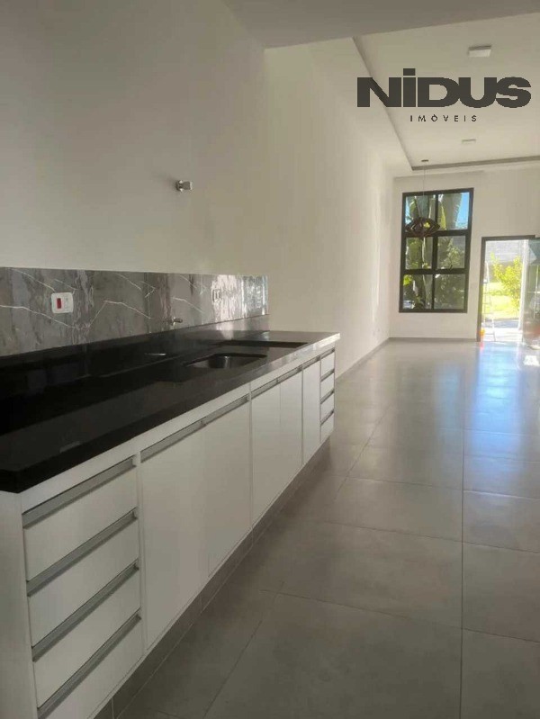 Casa, 3 quartos, 1489 m² - Foto 2