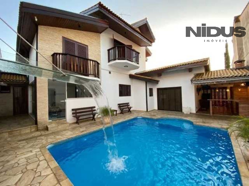 Casa, 3 quartos, 340 m² - Foto 1