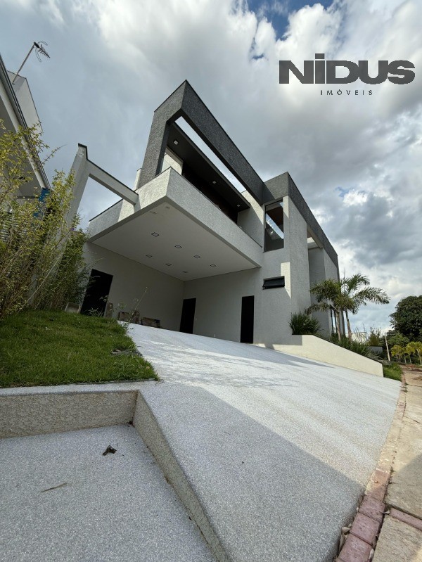 Casa, 4 quartos, 228 m² - Foto 3