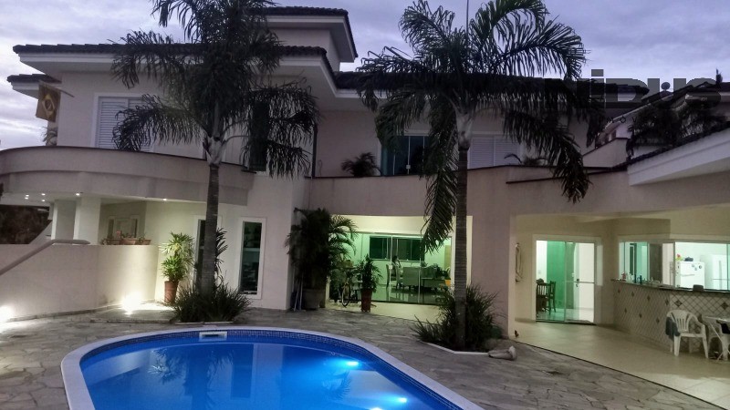 Casa, 4 quartos, 416 m² - Foto 1