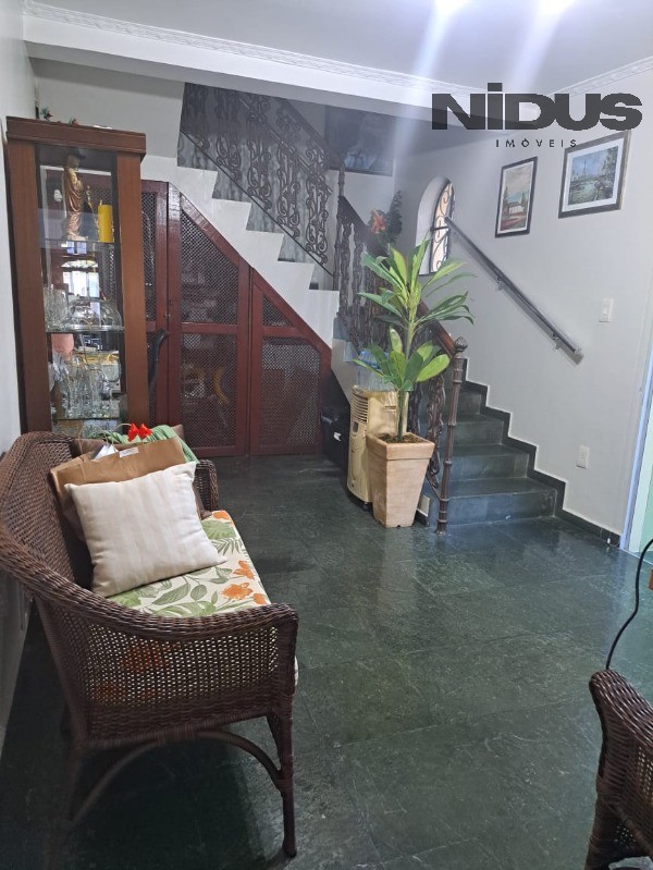 Casa, 3 quartos, 180 m² - Foto 1