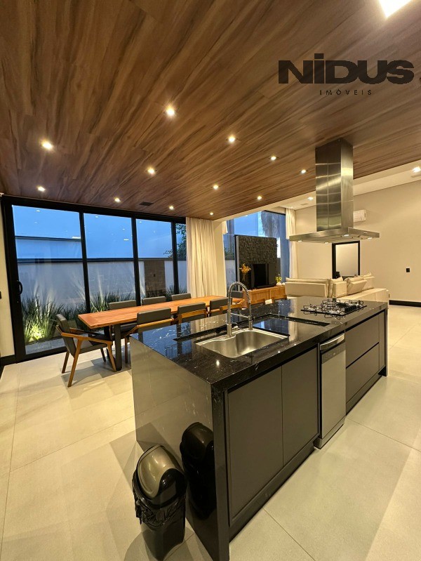 Casa, 3 quartos, 219 m² - Foto 16