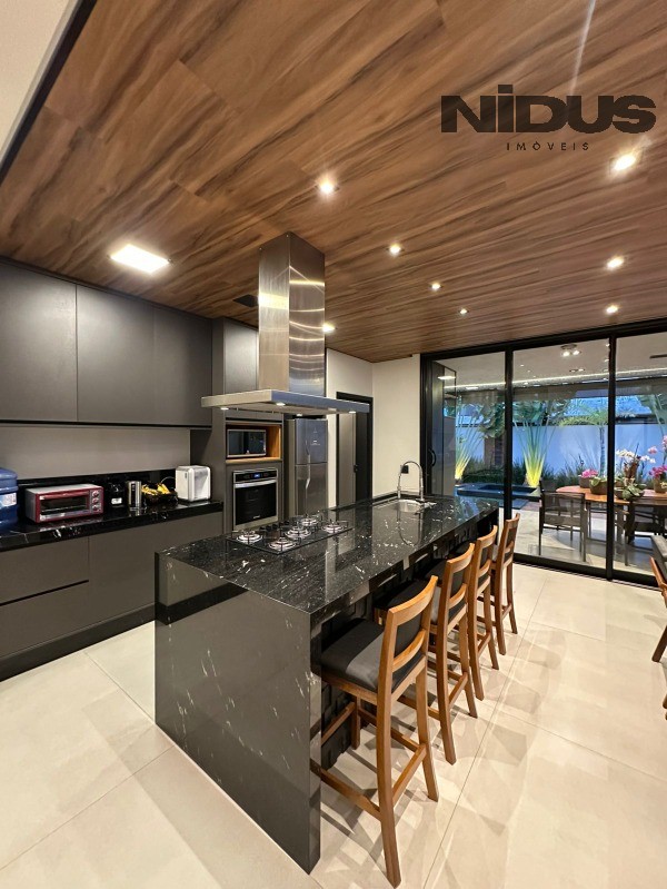 Casa, 3 quartos, 219 m² - Foto 11