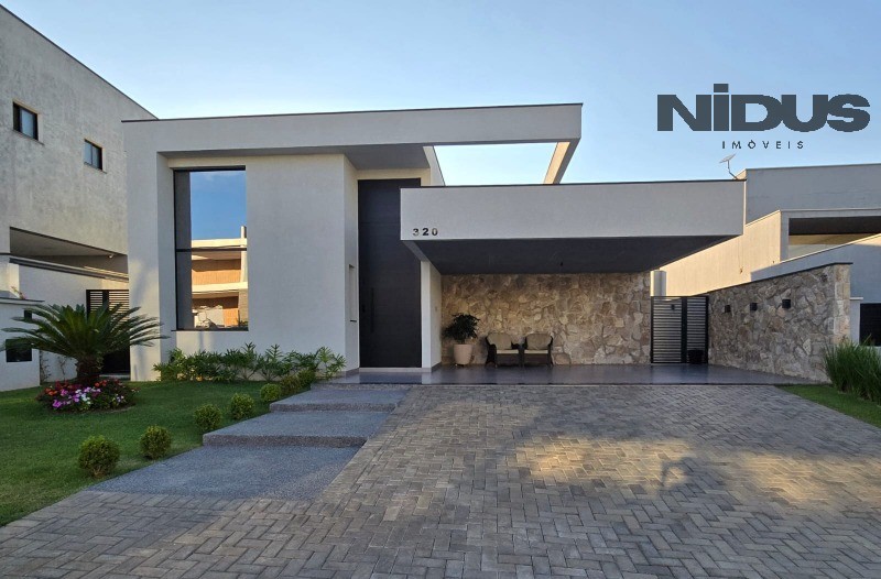 Casa, 3 quartos, 229 m² - Foto 1