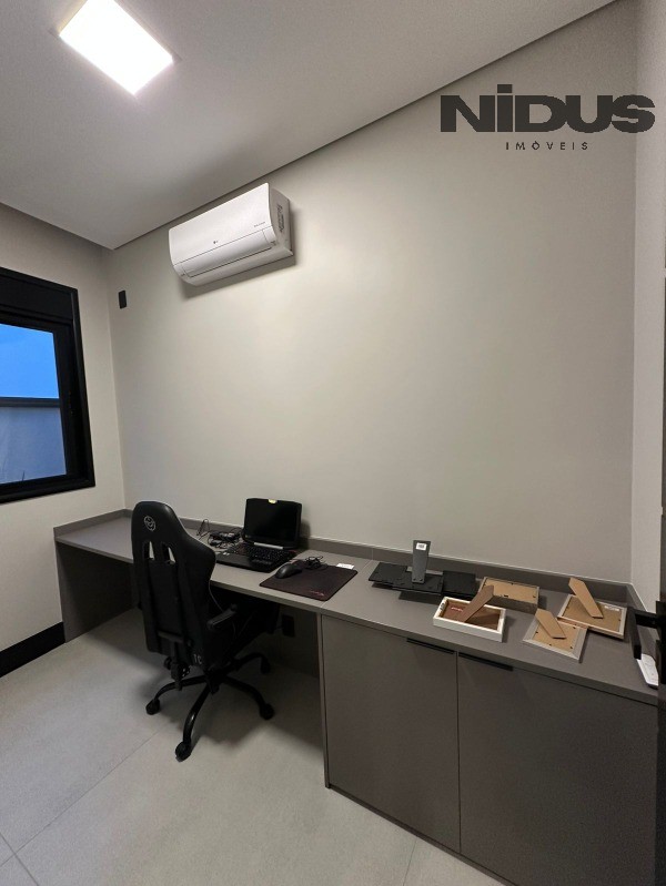 Casa, 3 quartos, 219 m² - Foto 13