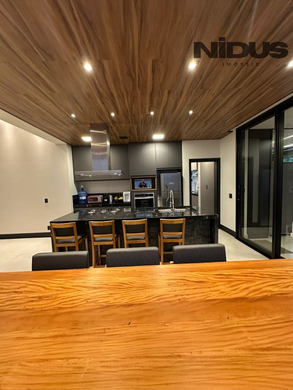 Casa, 3 quartos, 219 m² - Foto 19