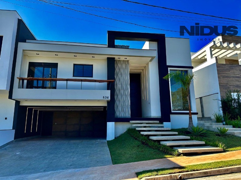 Casa, 3 quartos, 274 m² - Foto 1