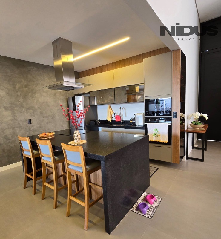 Casa, 3 quartos, 229 m² - Foto 6