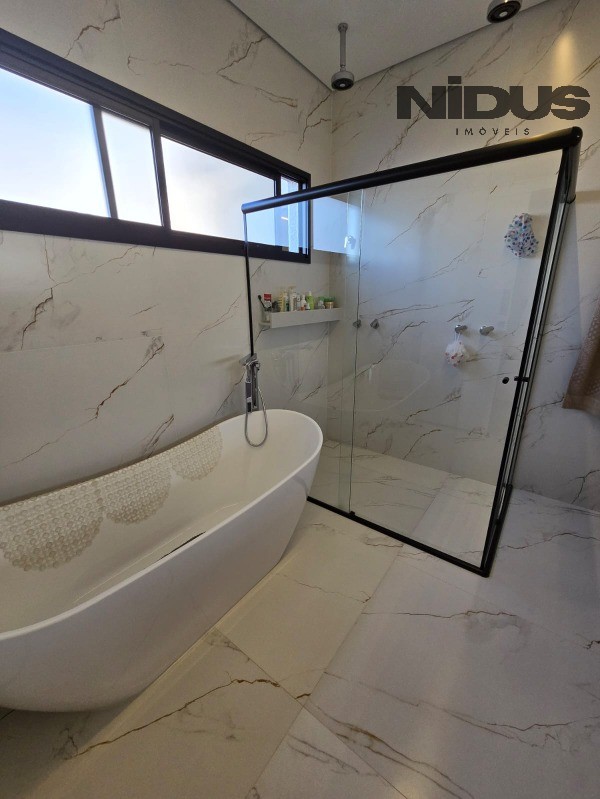 Casa, 3 quartos, 229 m² - Foto 14