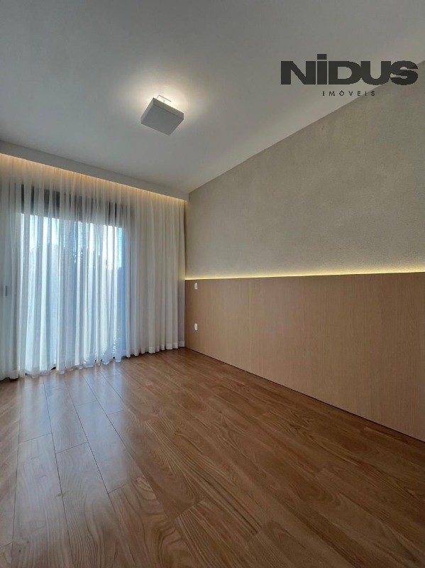 Casa, 3 quartos, 233 m² - Foto 35