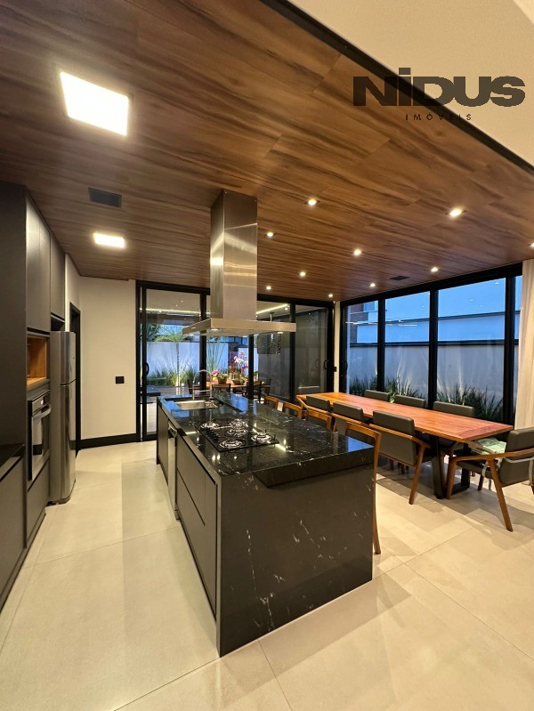 Casa, 3 quartos, 219 m² - Foto 20