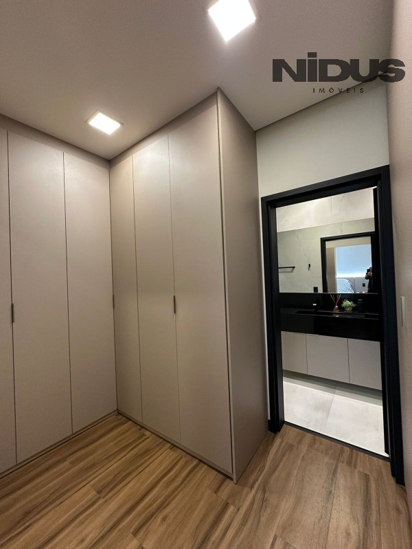 Casa, 3 quartos, 219 m² - Foto 3