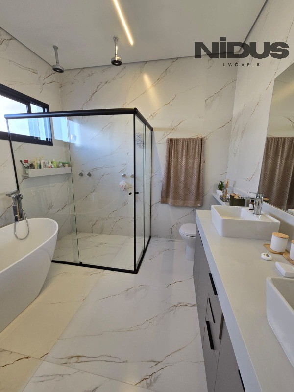 Casa, 3 quartos, 229 m² - Foto 15