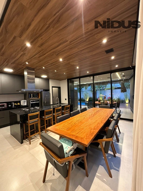 Casa, 3 quartos, 219 m² - Foto 21