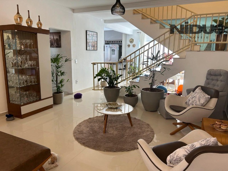 Casa, 4 quartos, 290 m² - Foto 9