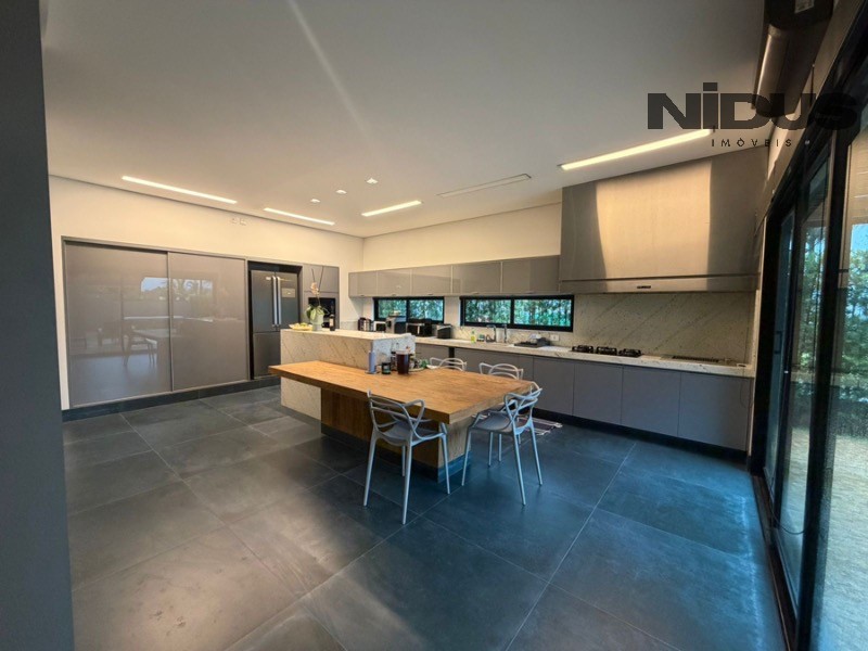 Casa, 3 quartos, 264 m² - Foto 2