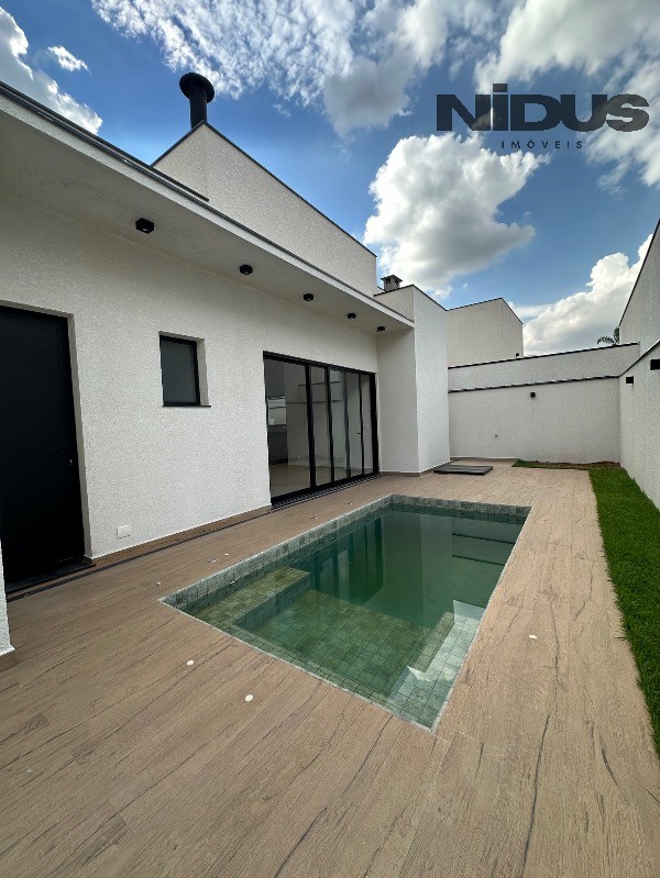 Casa, 3 quartos, 232 m² - Foto 1