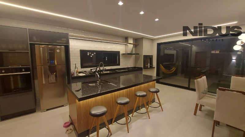 Casa, 3 quartos, 275 m² - Foto 28