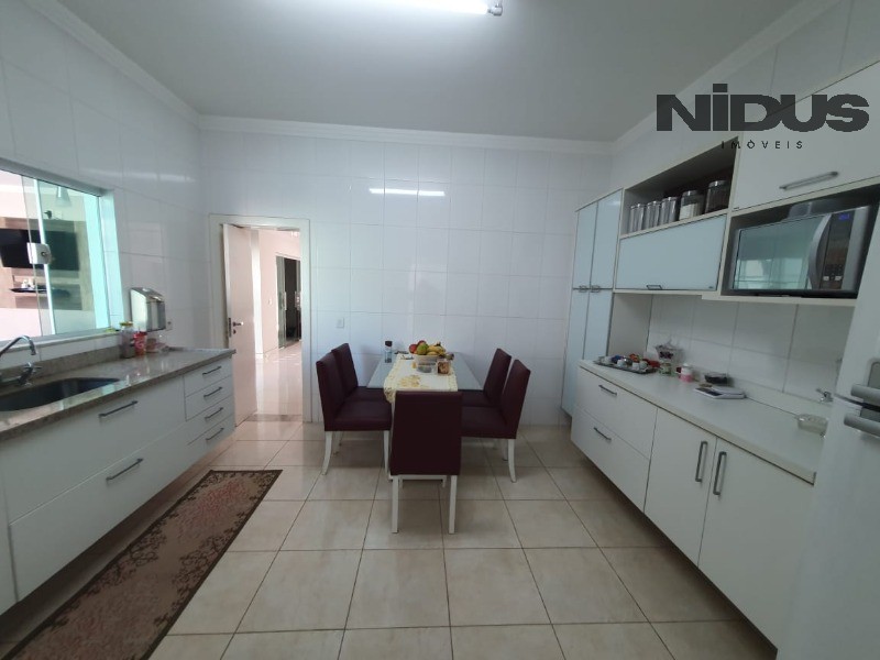Casa, 3 quartos, 268 m² - Foto 9