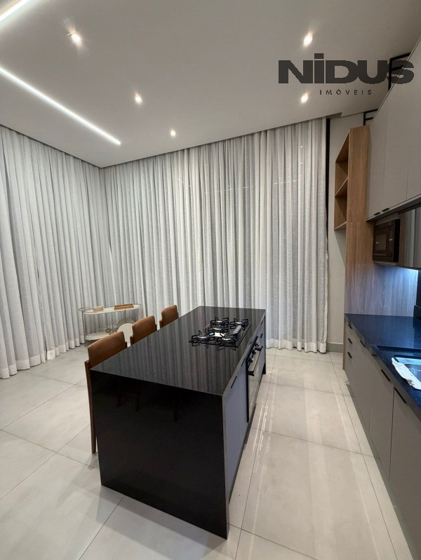 Casa, 3 quartos, 239 m² - Foto 6