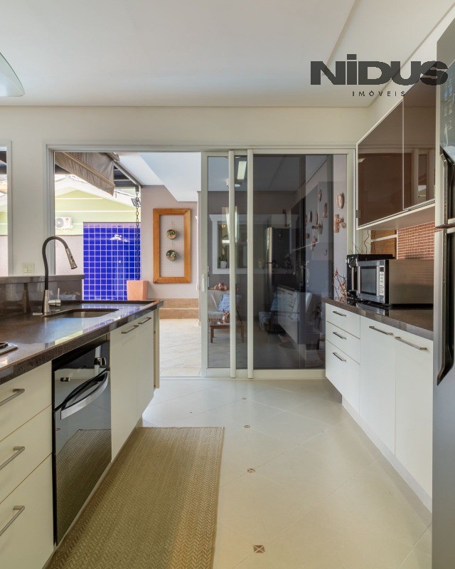 Casa, 3 quartos, 250 m² - Foto 9