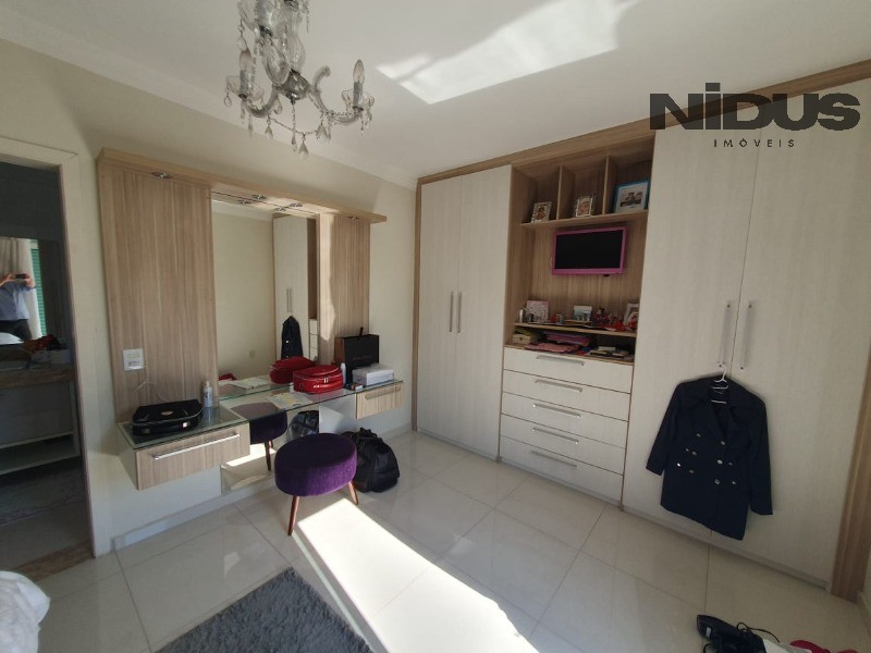 Casa, 3 quartos, 268 m² - Foto 27