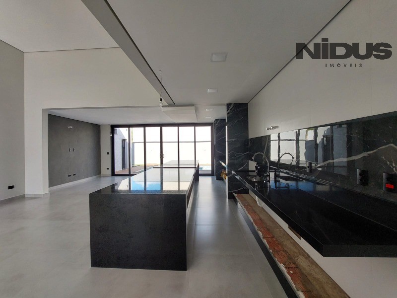 Casa, 3 quartos, 244 m² - Foto 4