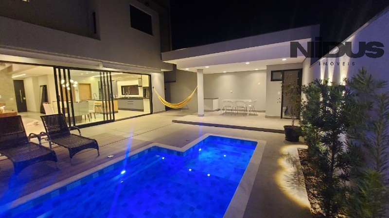 Casa, 3 quartos, 275 m² - Foto 1