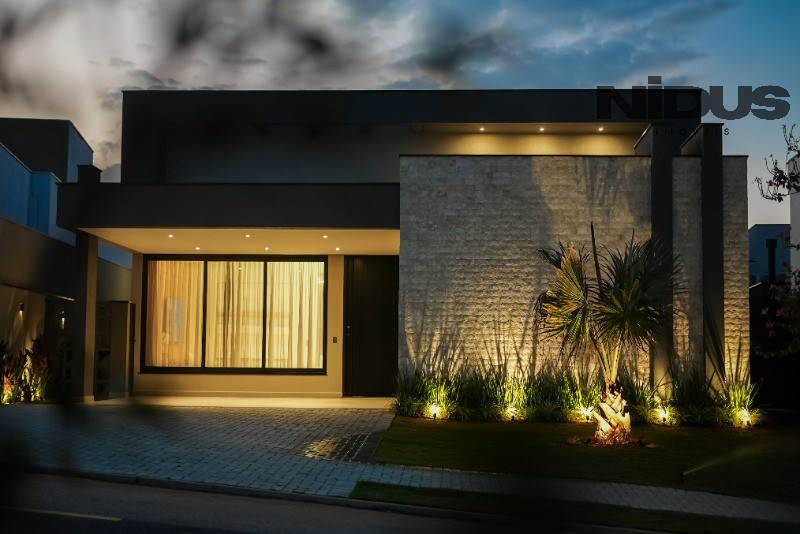 Casa, 4 quartos, 250 m² - Foto 1