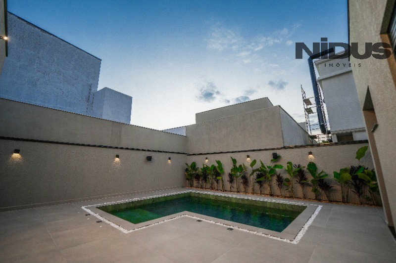 Casa, 4 quartos, 250 m² - Foto 29
