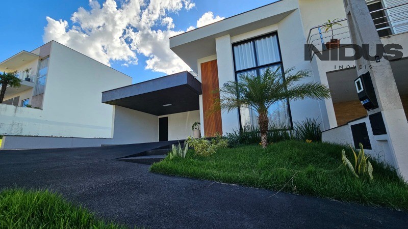 Casa, 3 quartos, 179 m² - Foto 1